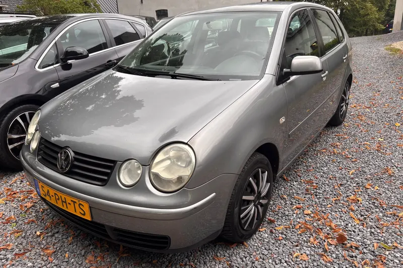 Volkswagen Polo (2004)