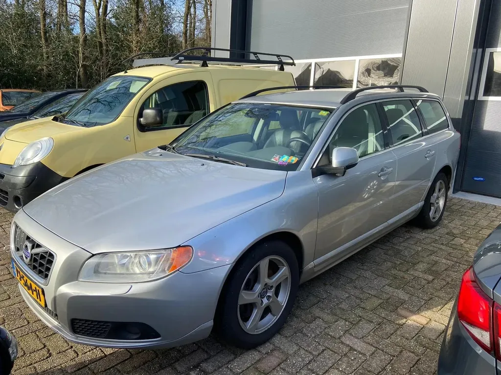 Volvo V70 (2013) — foto 1