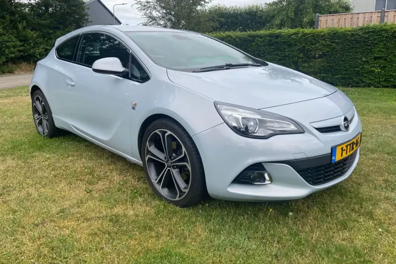 Opel Astra (2014)