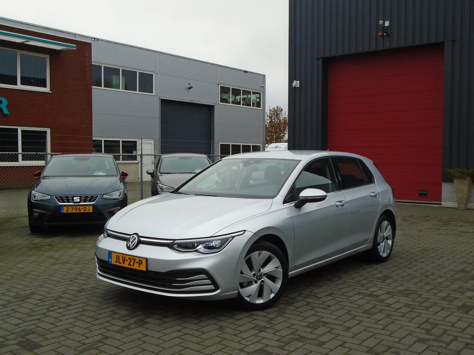 Volkswagen Golf (2023) — foto 1