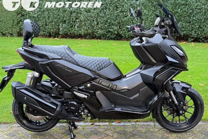 Honda Adv 350 (2024)