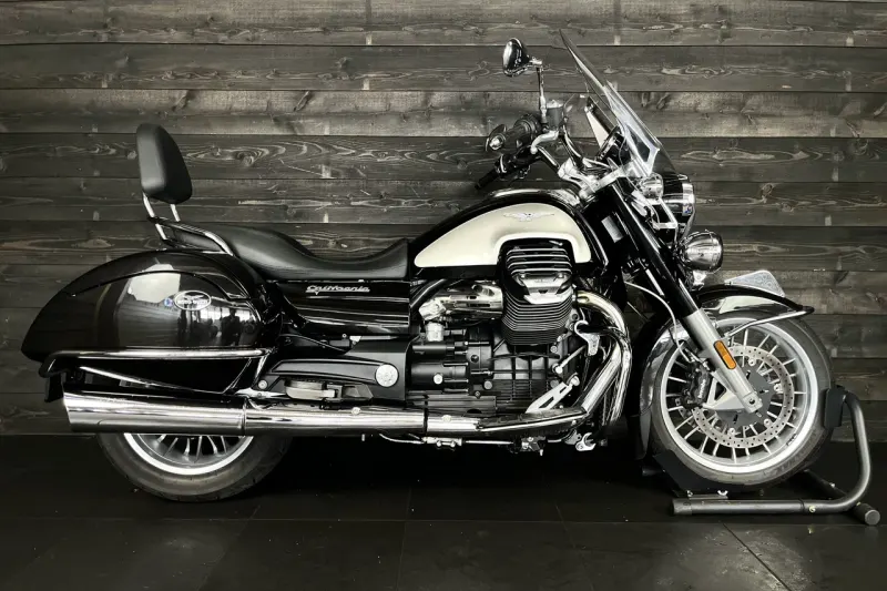 Moto Guzzi California 1400 TOURING (2021)