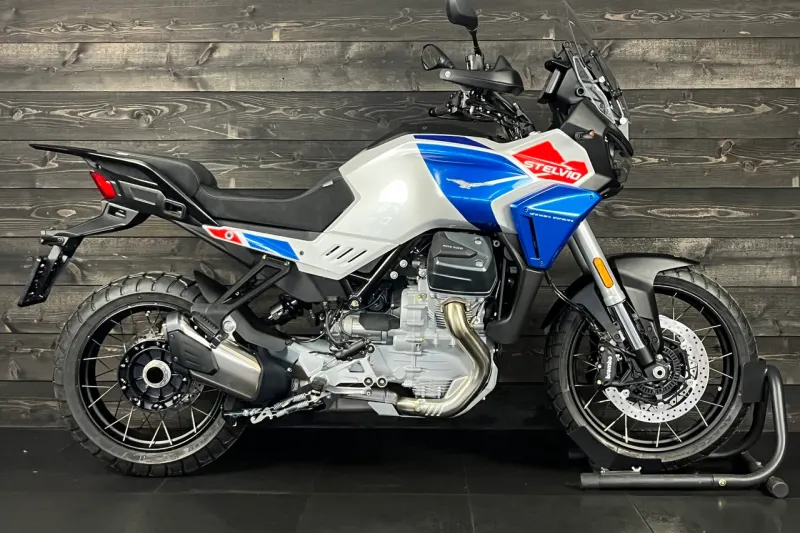 Moto Guzzi Stelvio V100 (2026)