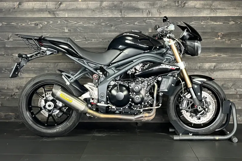Triumph SPEED TRIPLE 1050 (2013)