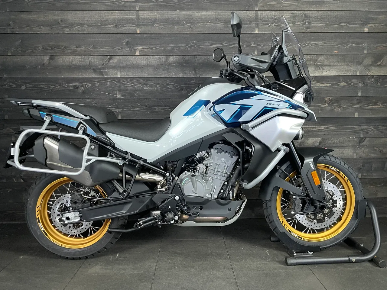 CFMoto 800 MT (2025) — foto 1