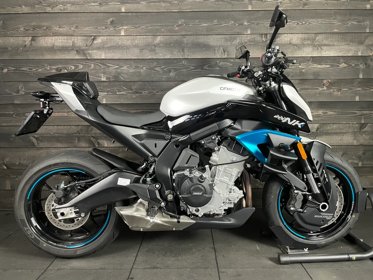 CFMoto 675 NK (2025) — foto 1