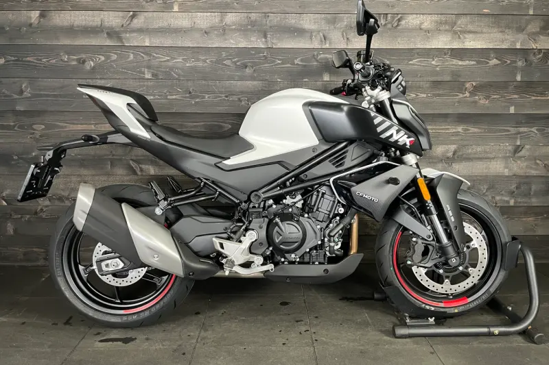 CFMoto 450 NK (2026)