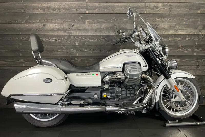Moto Guzzi California 1400 TOURING (2014)