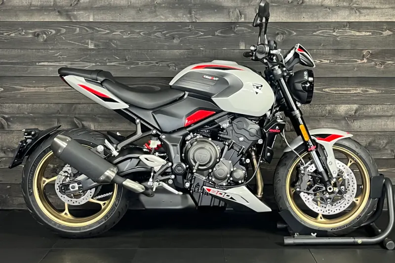 Triumph Trident 800 (2026)