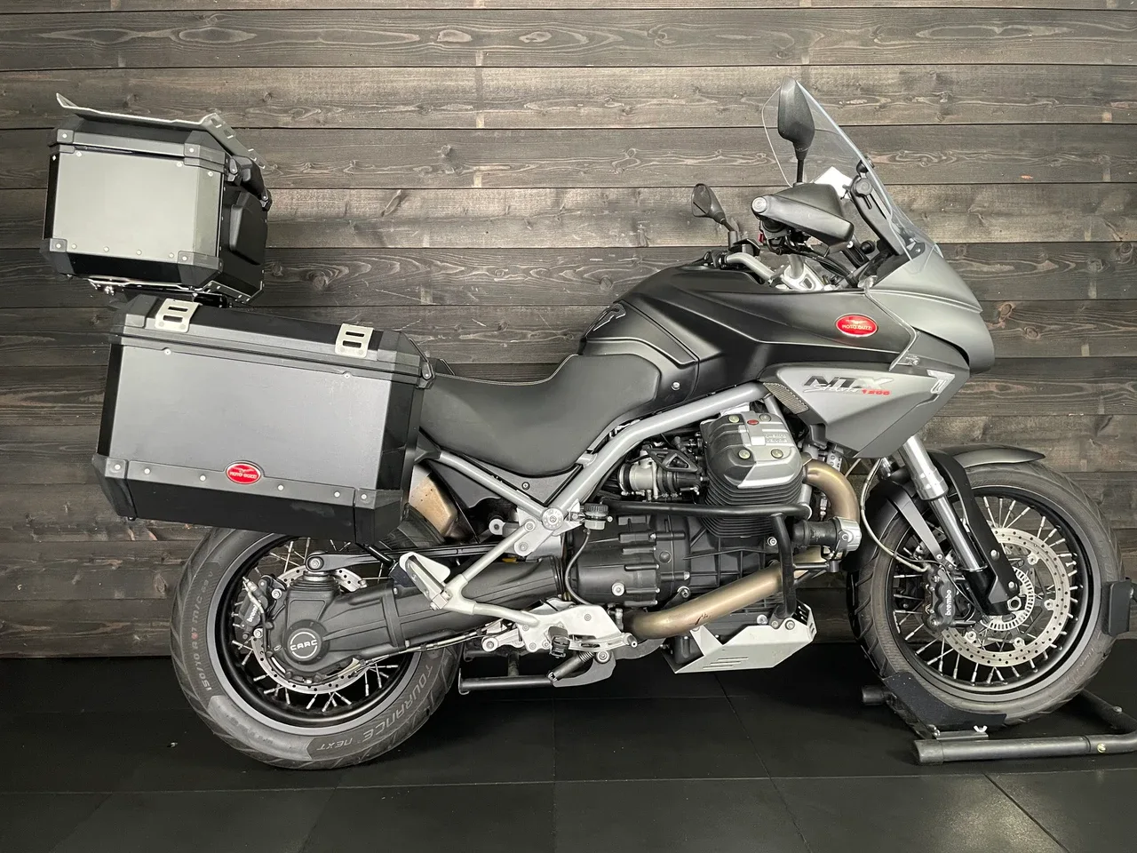 Moto Guzzi Stelvio (2012) — foto 1