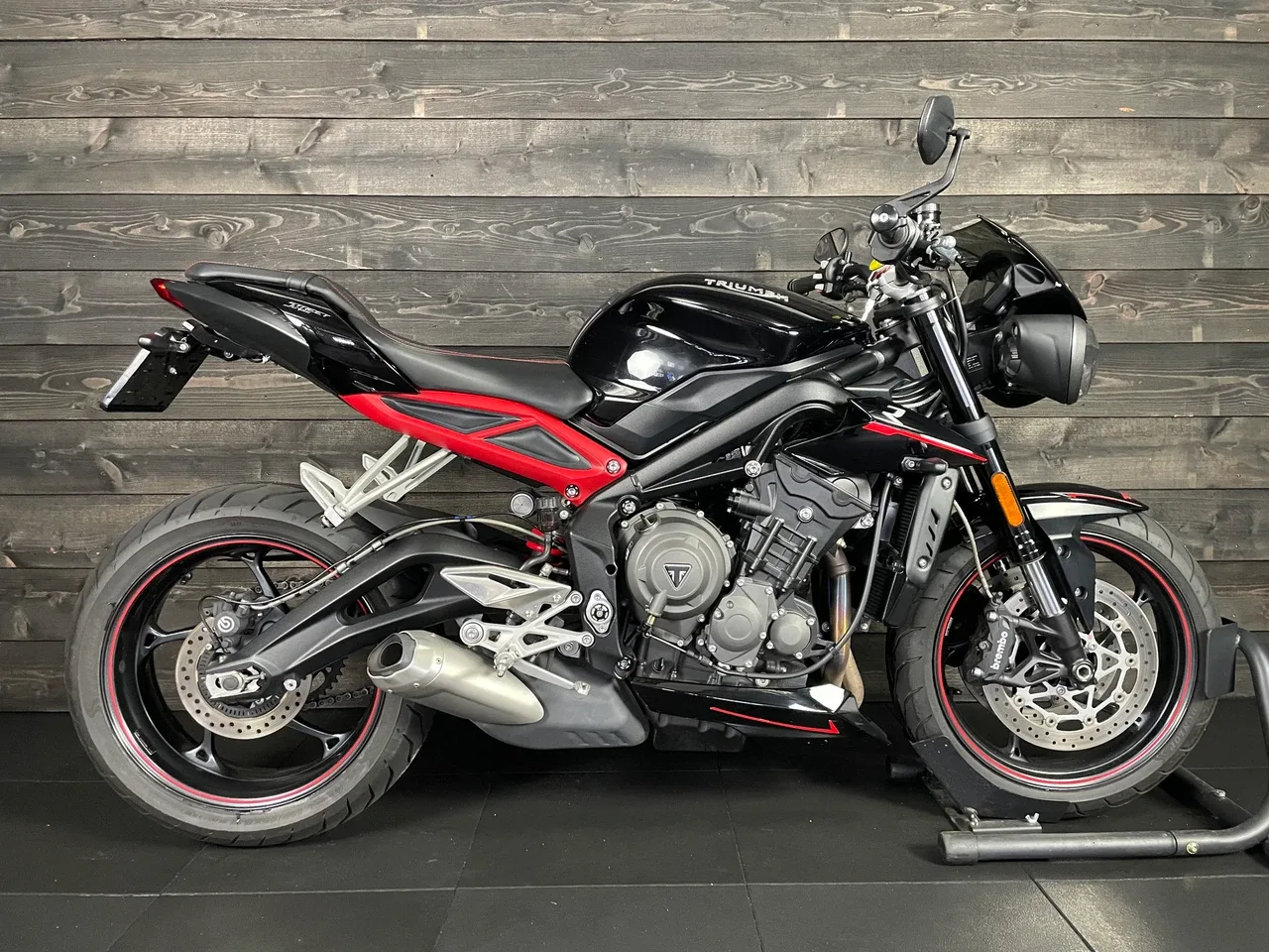 Triumph Street Triple R (2018) — foto 1