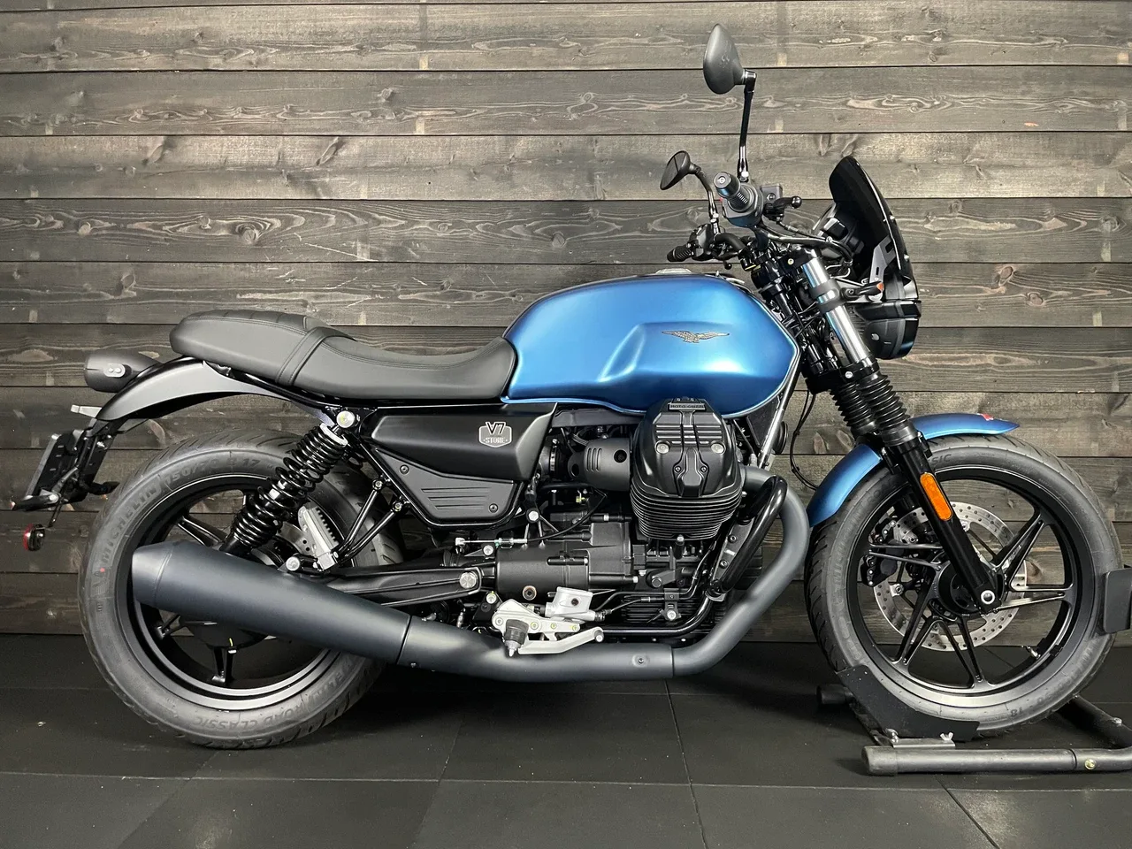 Moto Guzzi V7 (2025) — foto 1