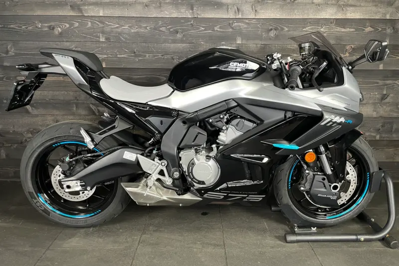 CFMoto 675SR-R (2026)