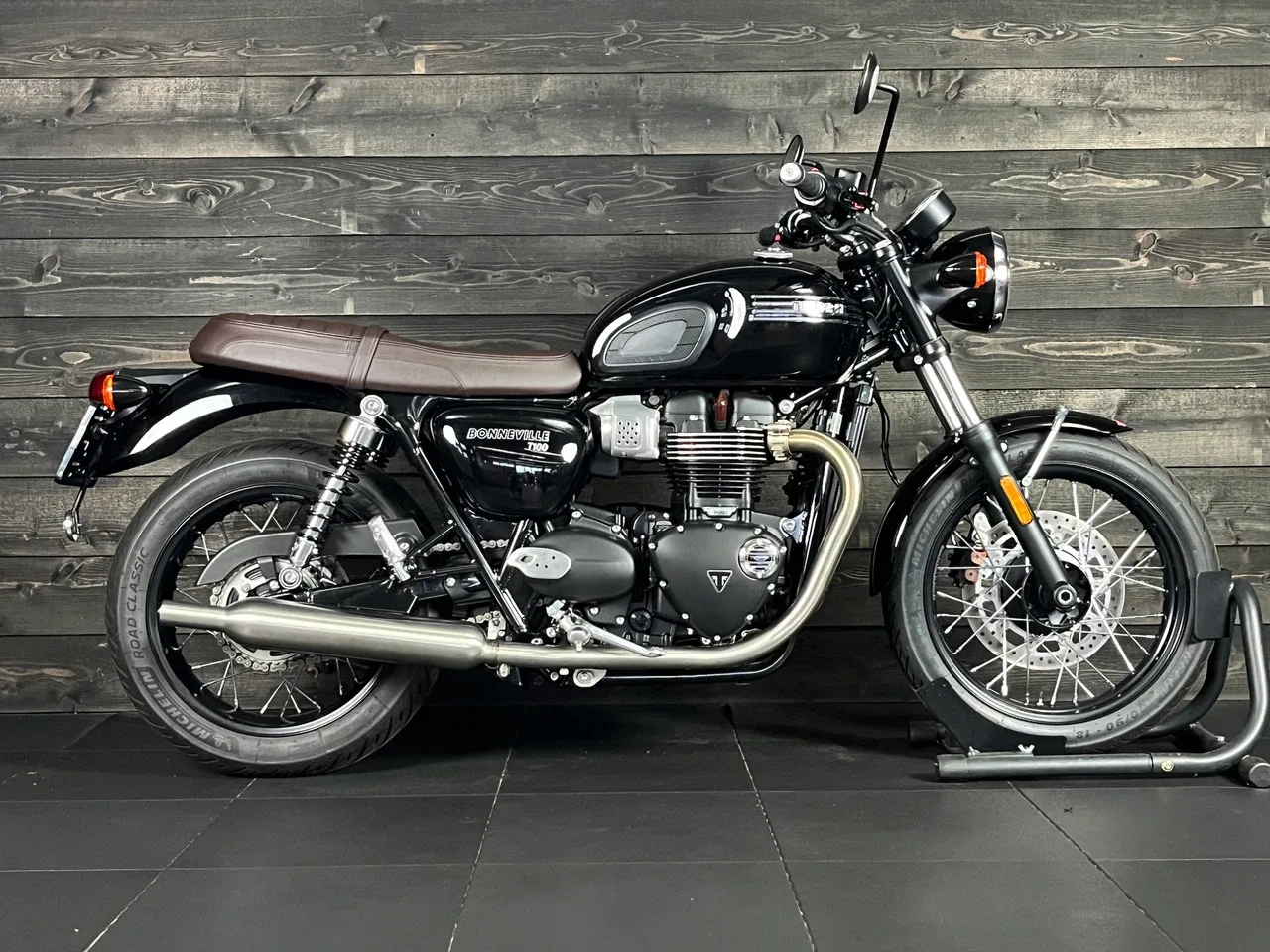 Triumph Bonneville T100 (2023) — foto 1