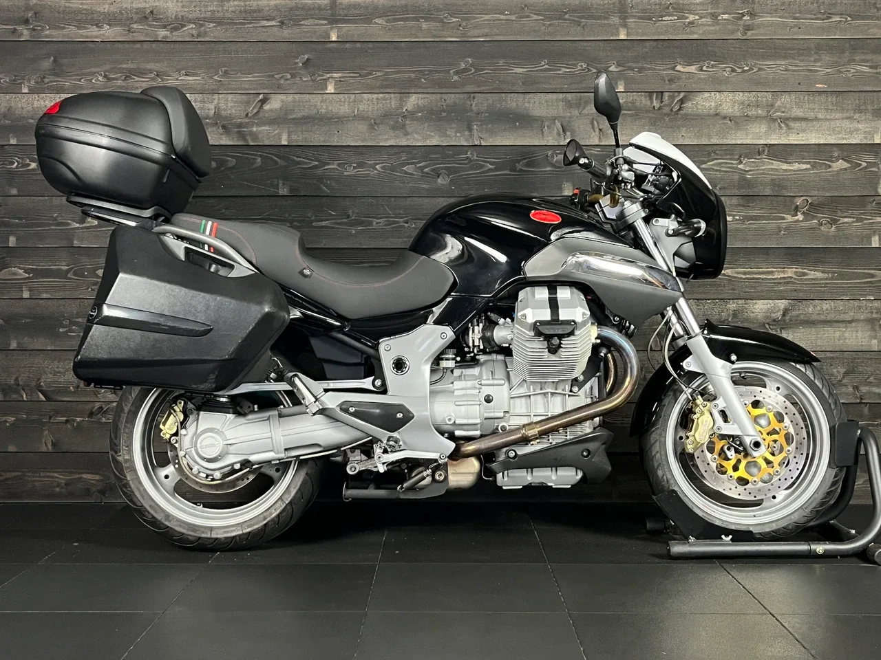 Moto Guzzi Breva 850 (2007) — foto 1