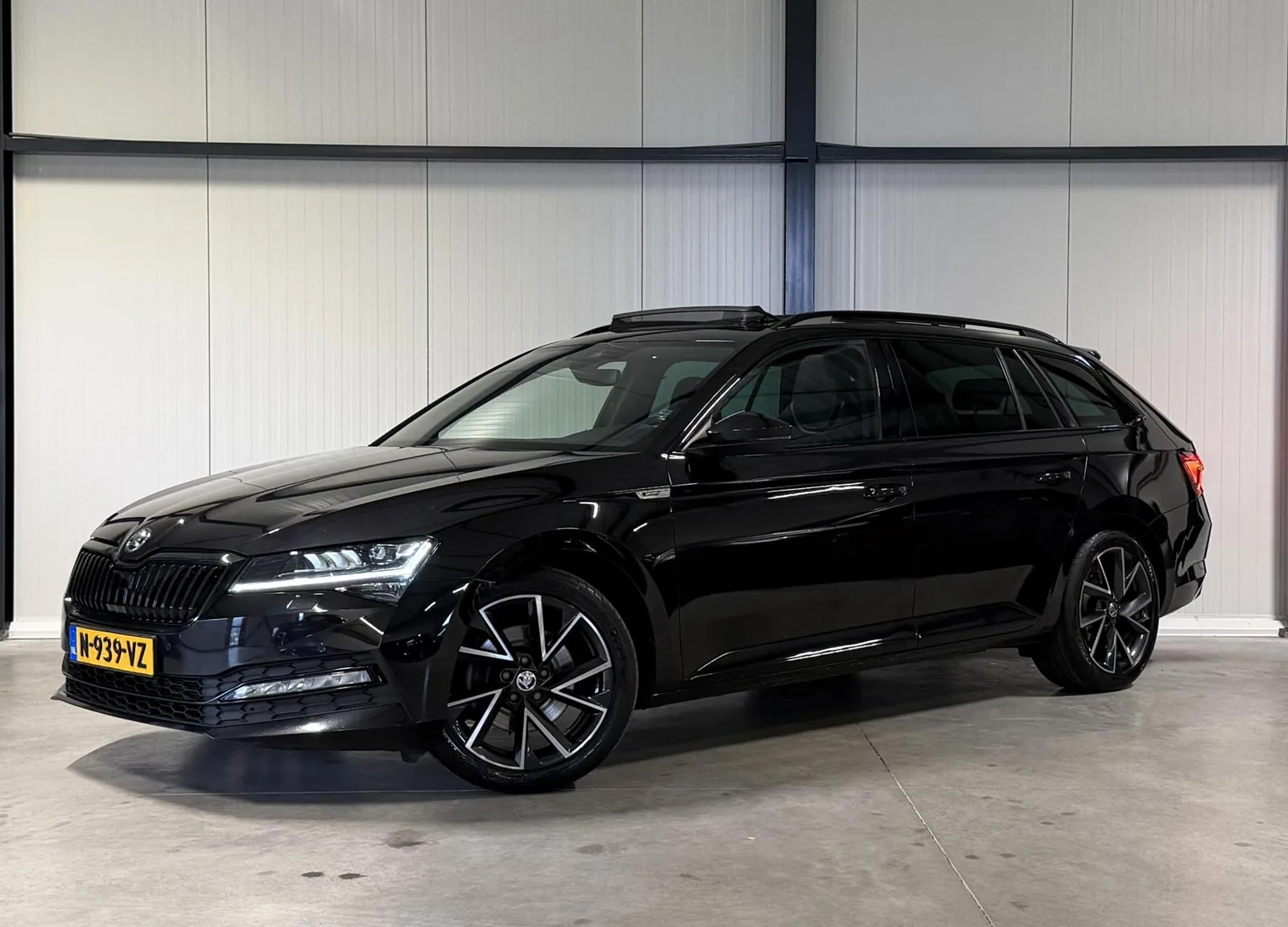 Škoda Superb (2022) — foto 1