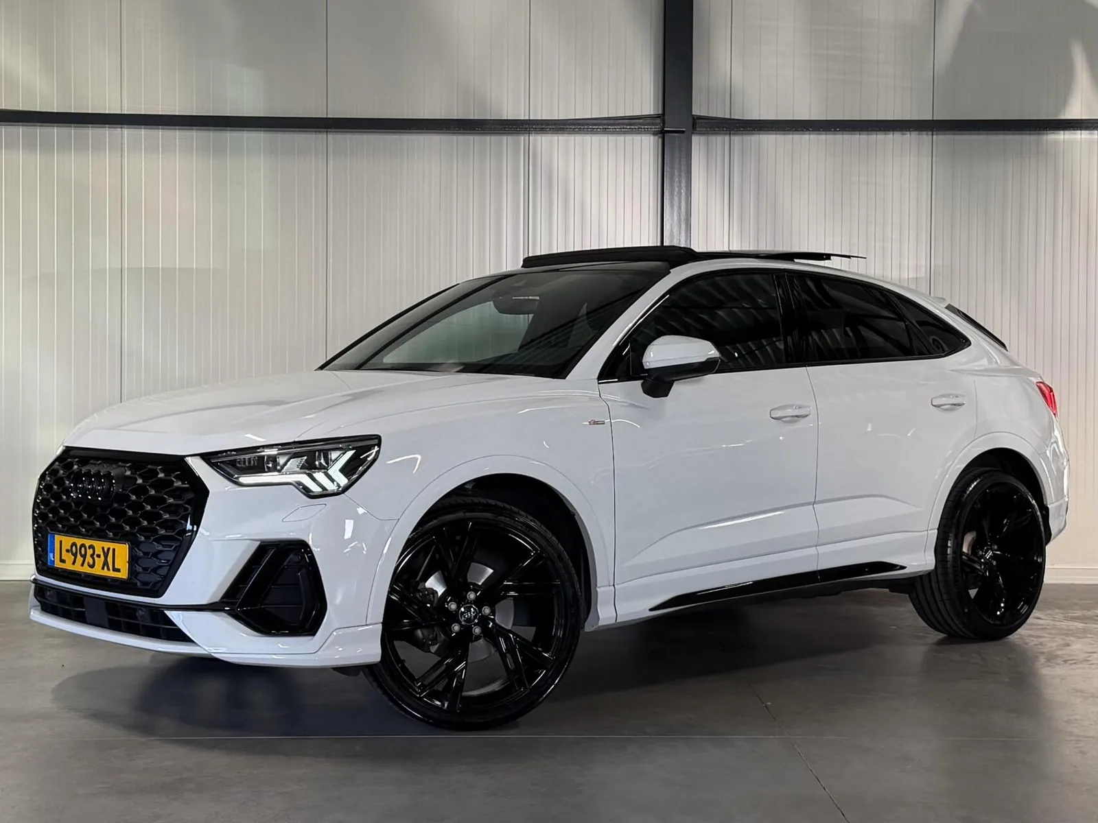 Audi Q3 (2021) — foto 1