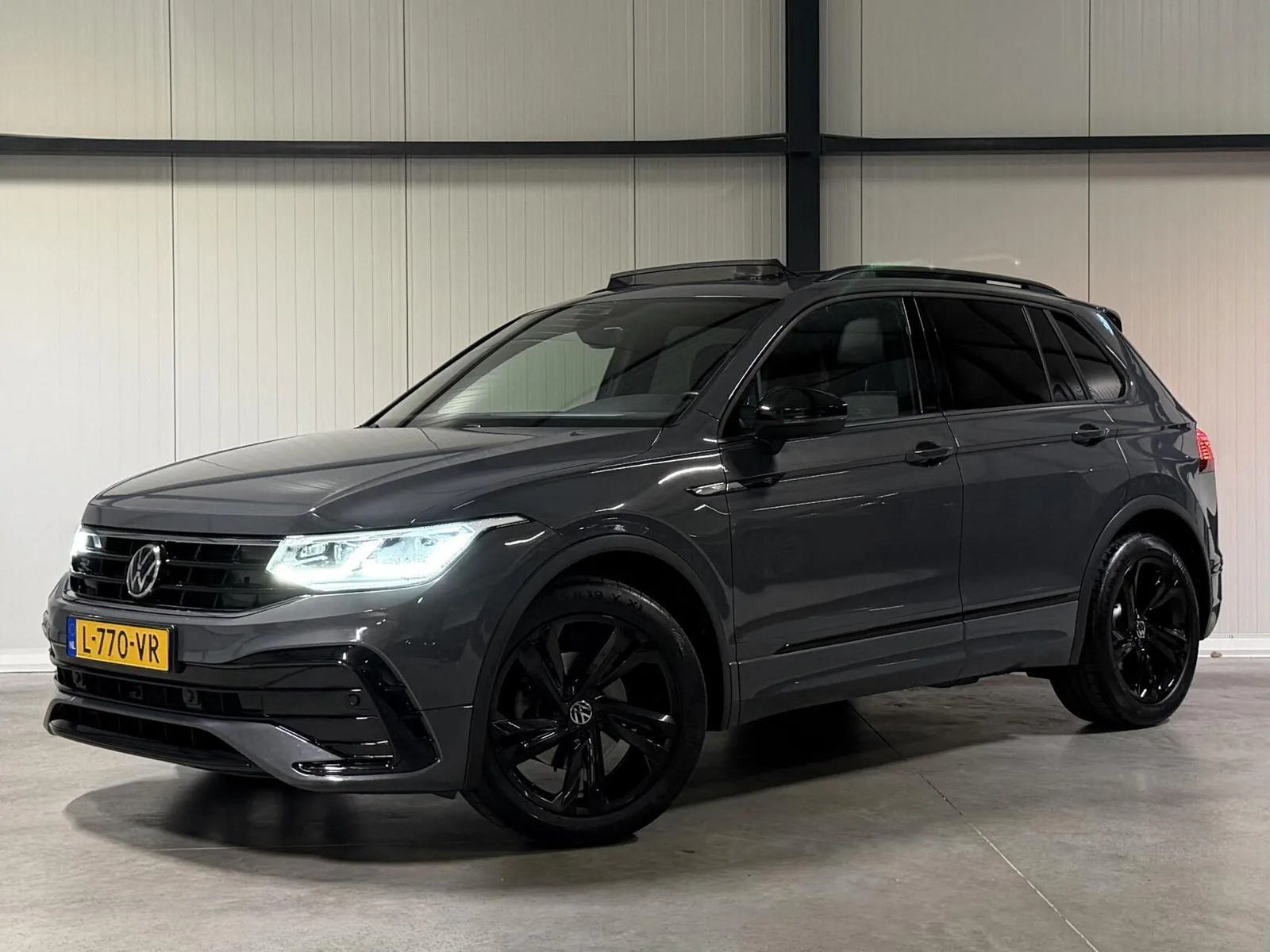 Volkswagen Tiguan (2021) — foto 1