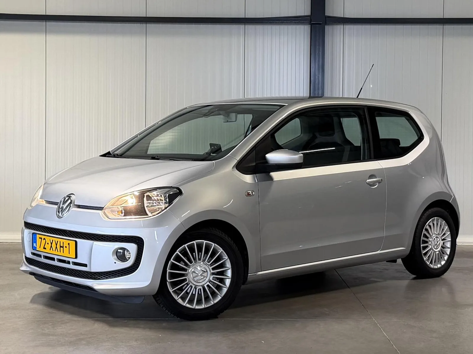 Volkswagen Up! (2012) — foto 1