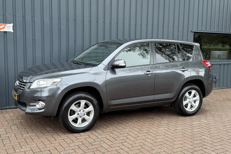 Toyota RAV4 (2010)