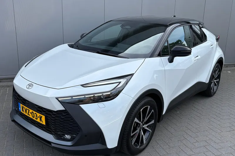 Toyota C-HR (2025)