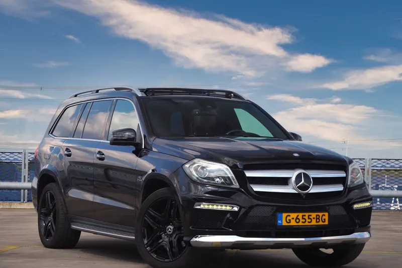 Mercedes-Benz Gl500 (2015)