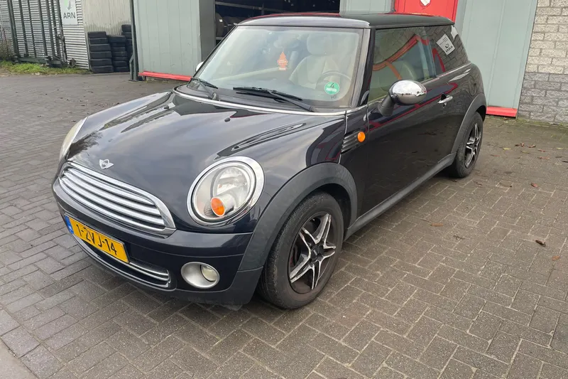 MINI One (2007)