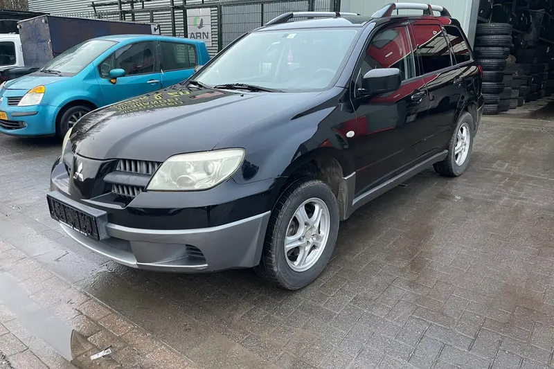 Mitsubishi Outlander (2005)
