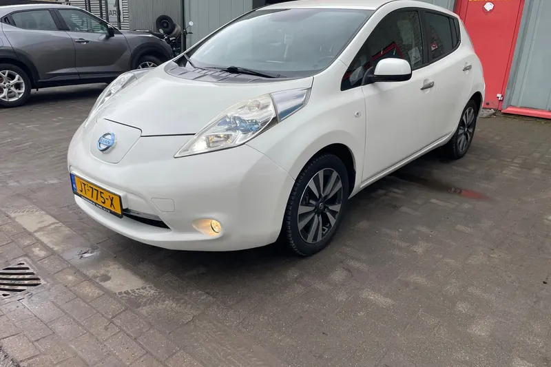 Nissan Leaf (2016)