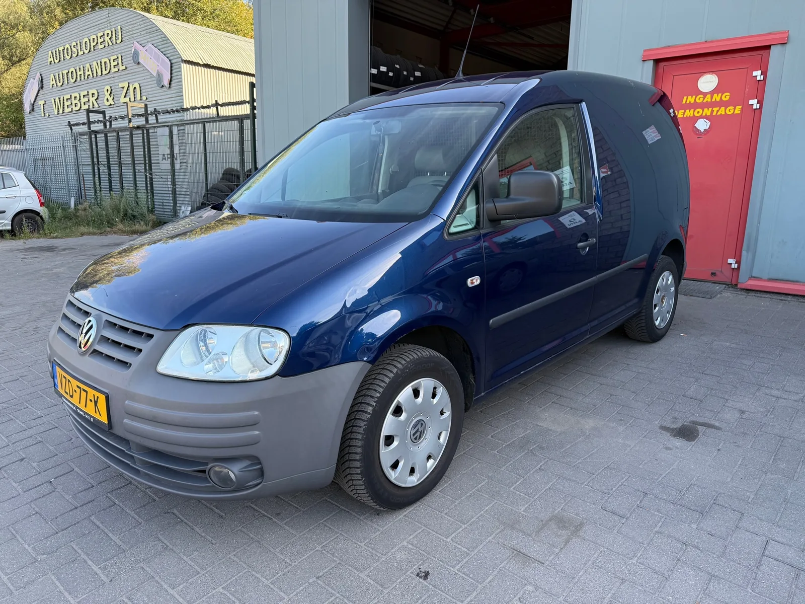 Volkswagen Caddy (2008) — foto 1