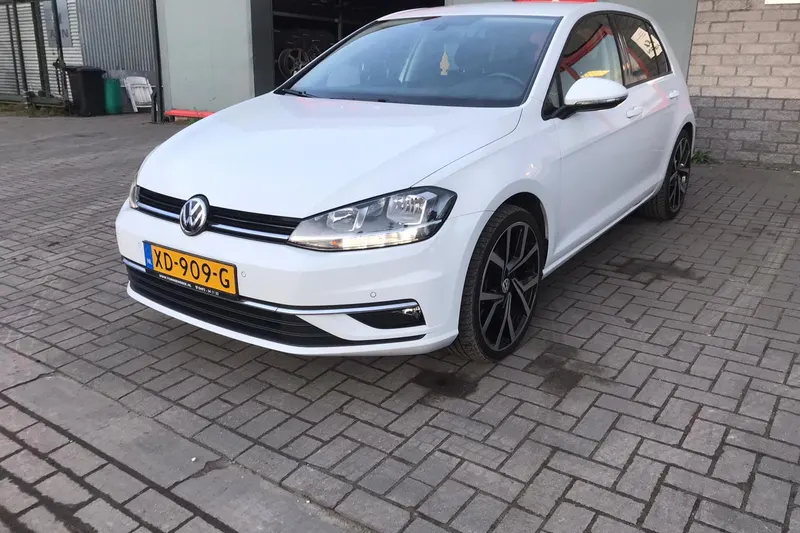 Volkswagen Golf (2017)
