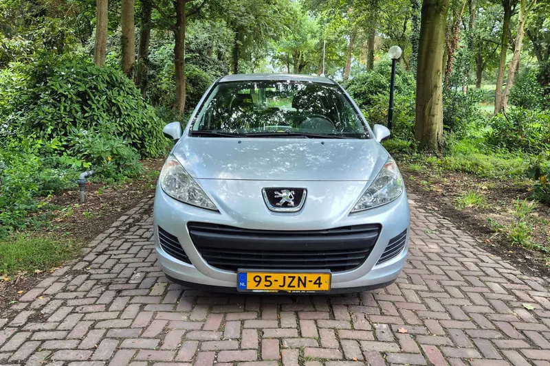 Peugeot 207 (2009)