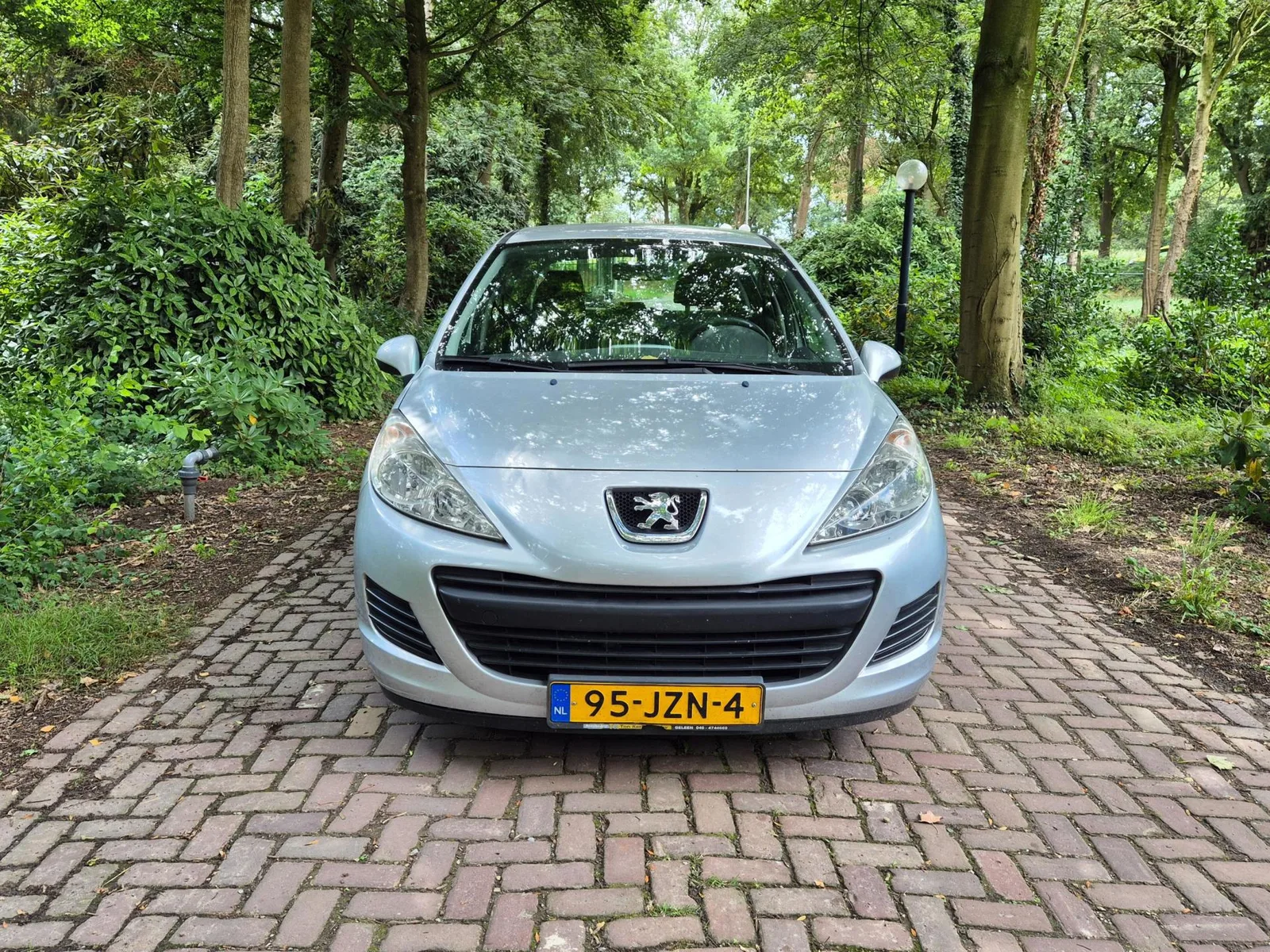 Peugeot 207 (2009) — foto 1