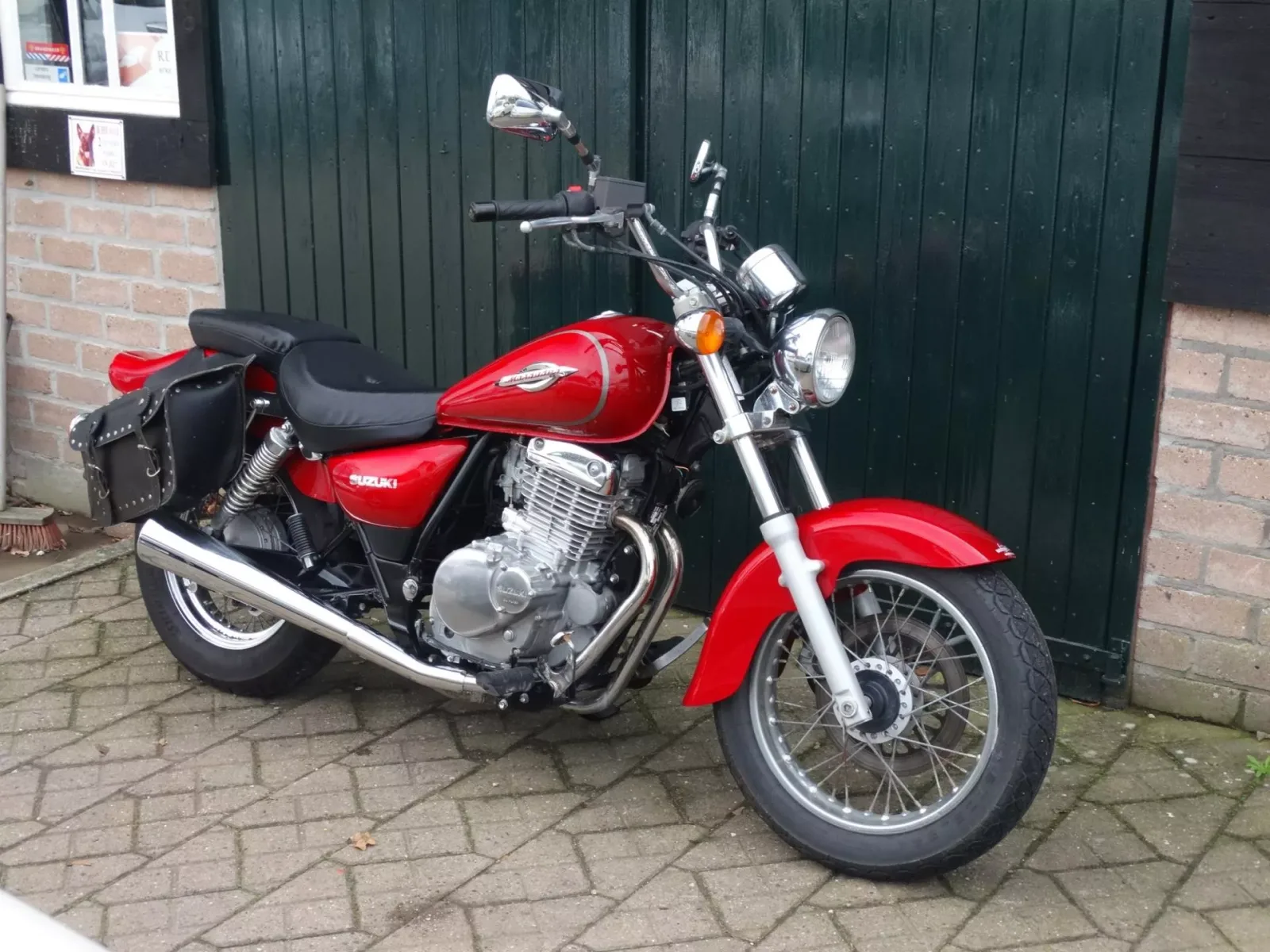 Suzuki Chopper GZ 250 Marauder (2004) — foto 1