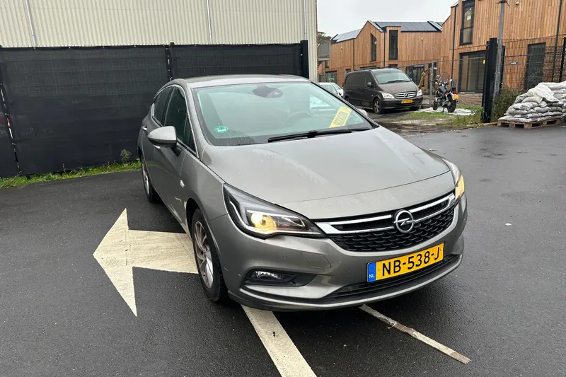 Opel Astra (2017)