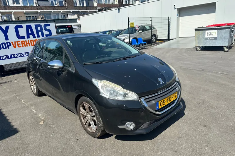 Peugeot 208 (2012)