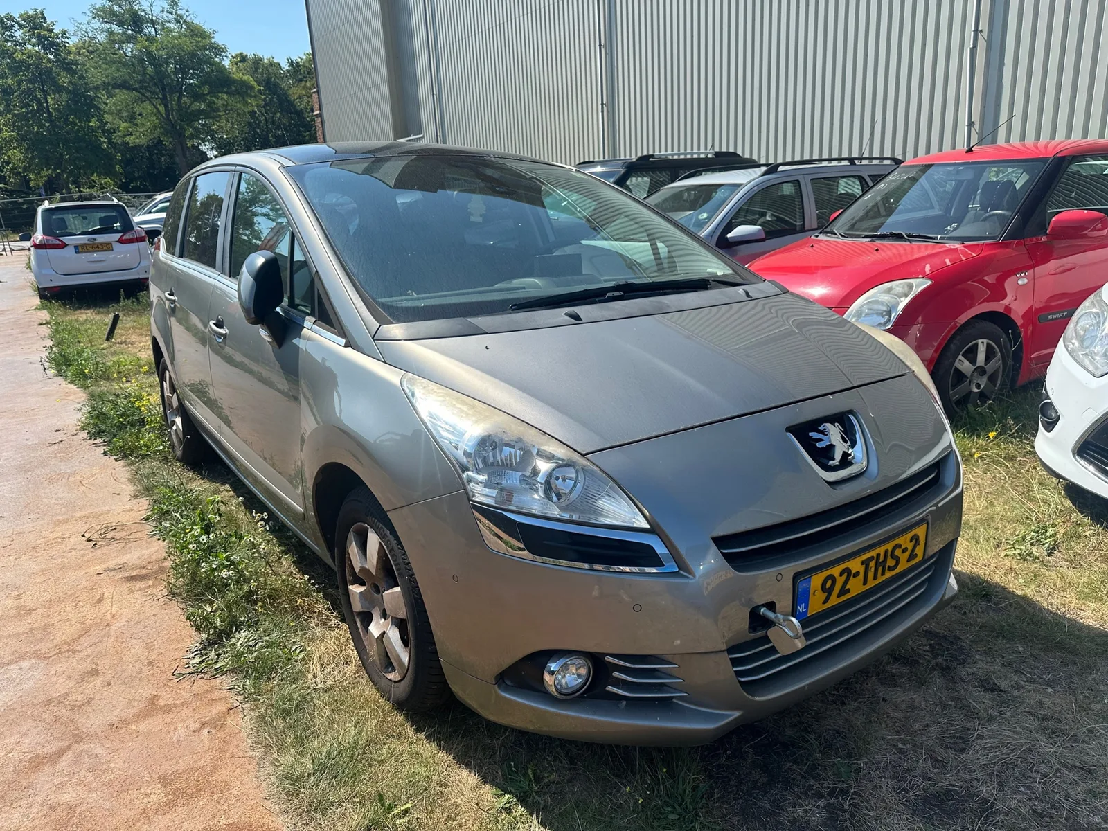 Peugeot 5008 (2012) — foto 1