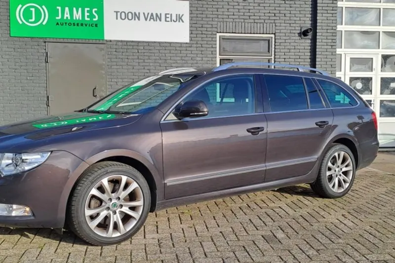 Škoda Superb (2010)