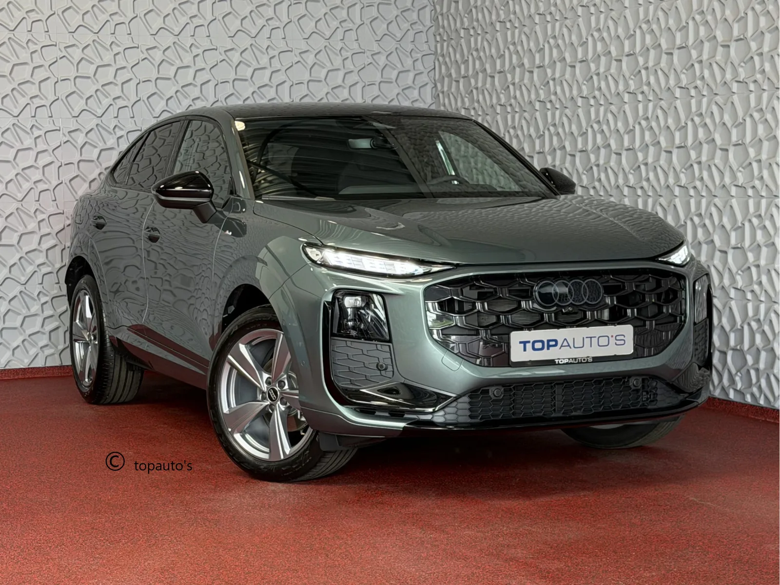 Audi Q3 (2026) — foto 1