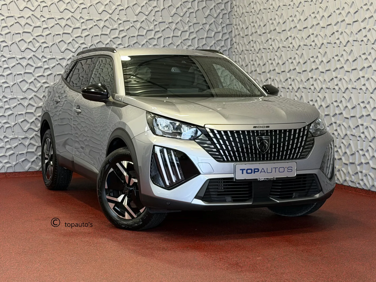 Peugeot 2008 (2025) — foto 1