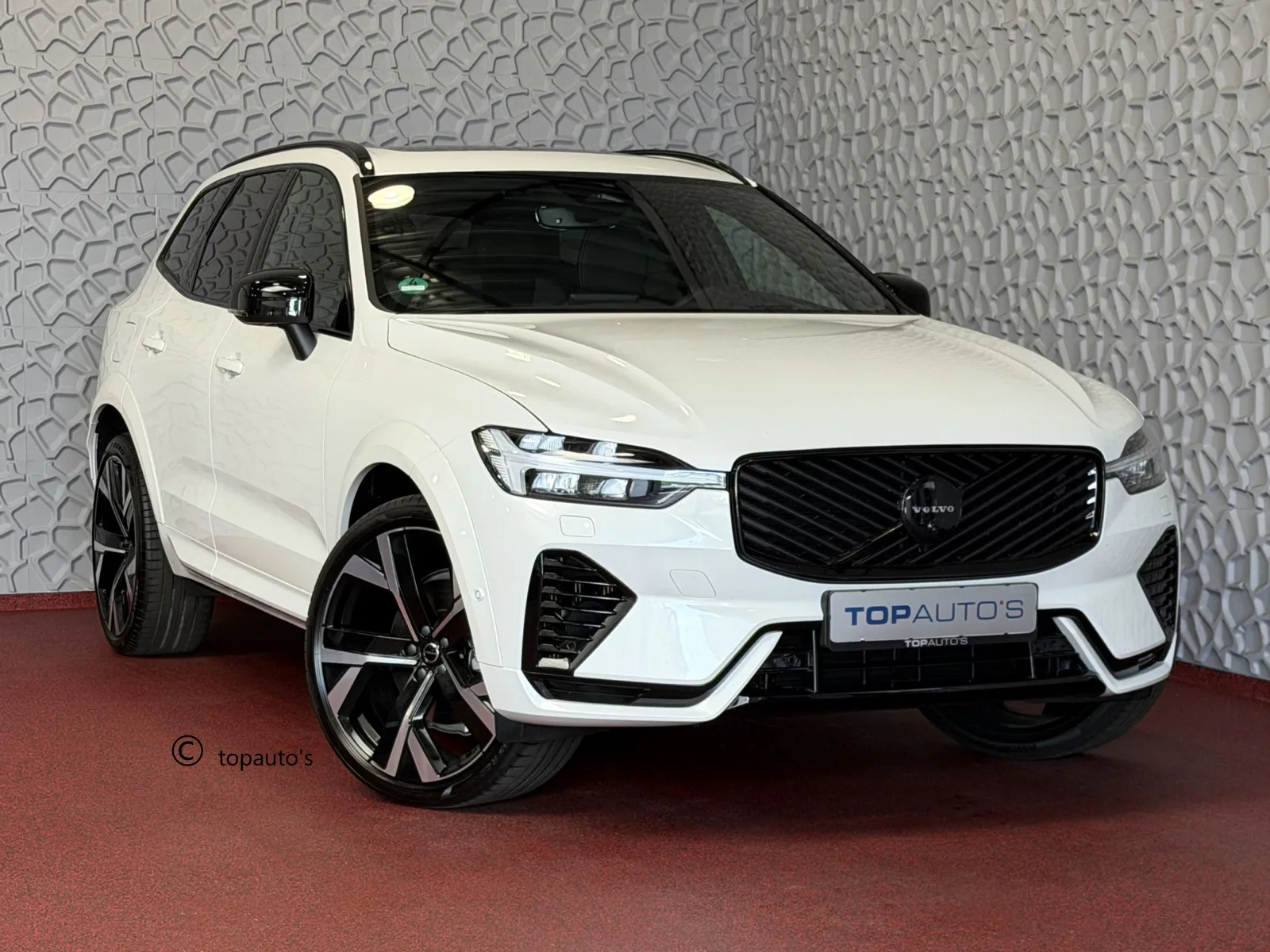 Volvo XC60 (2026) — foto 1