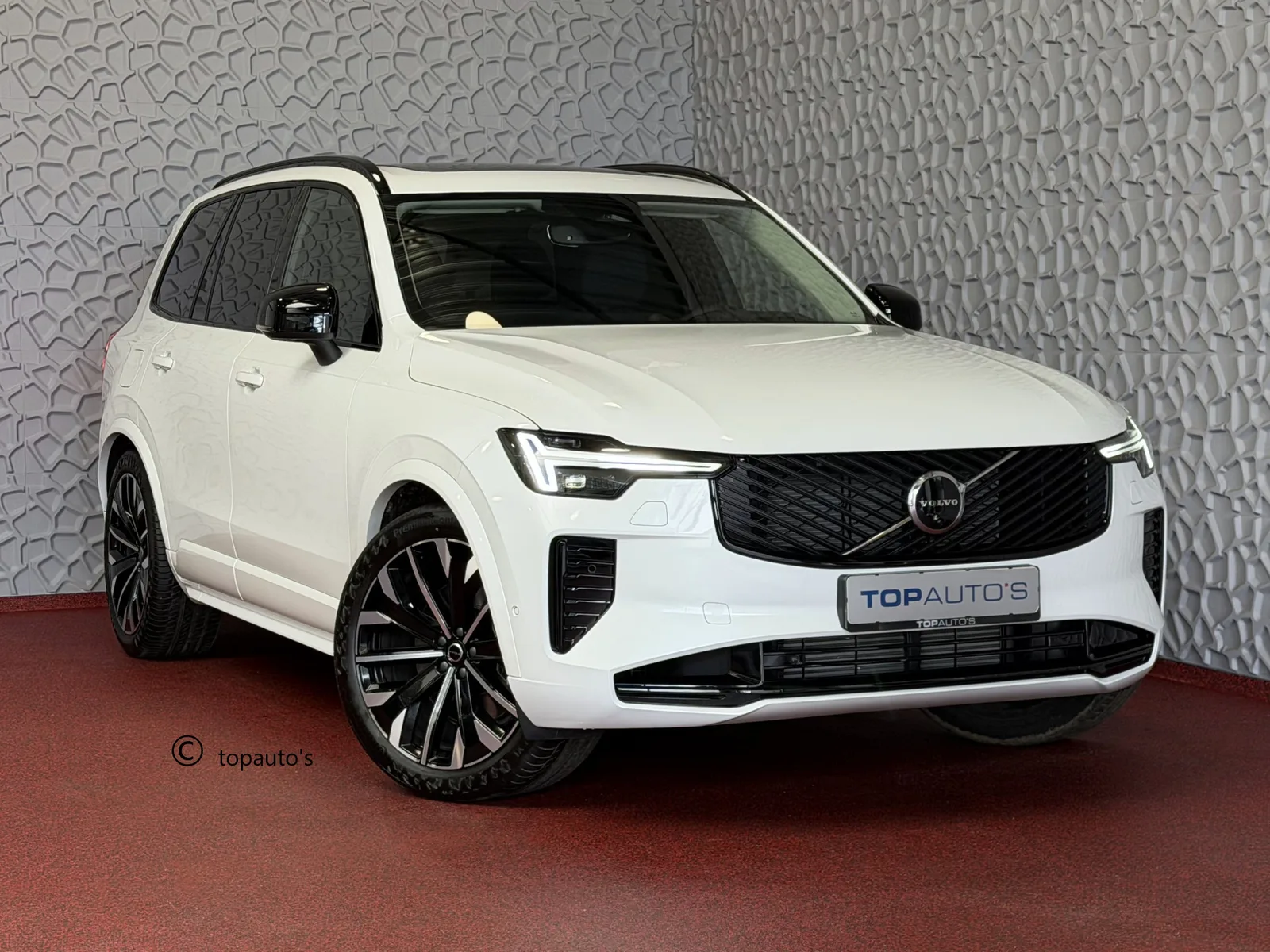 Volvo XC90 (2025) — foto 1