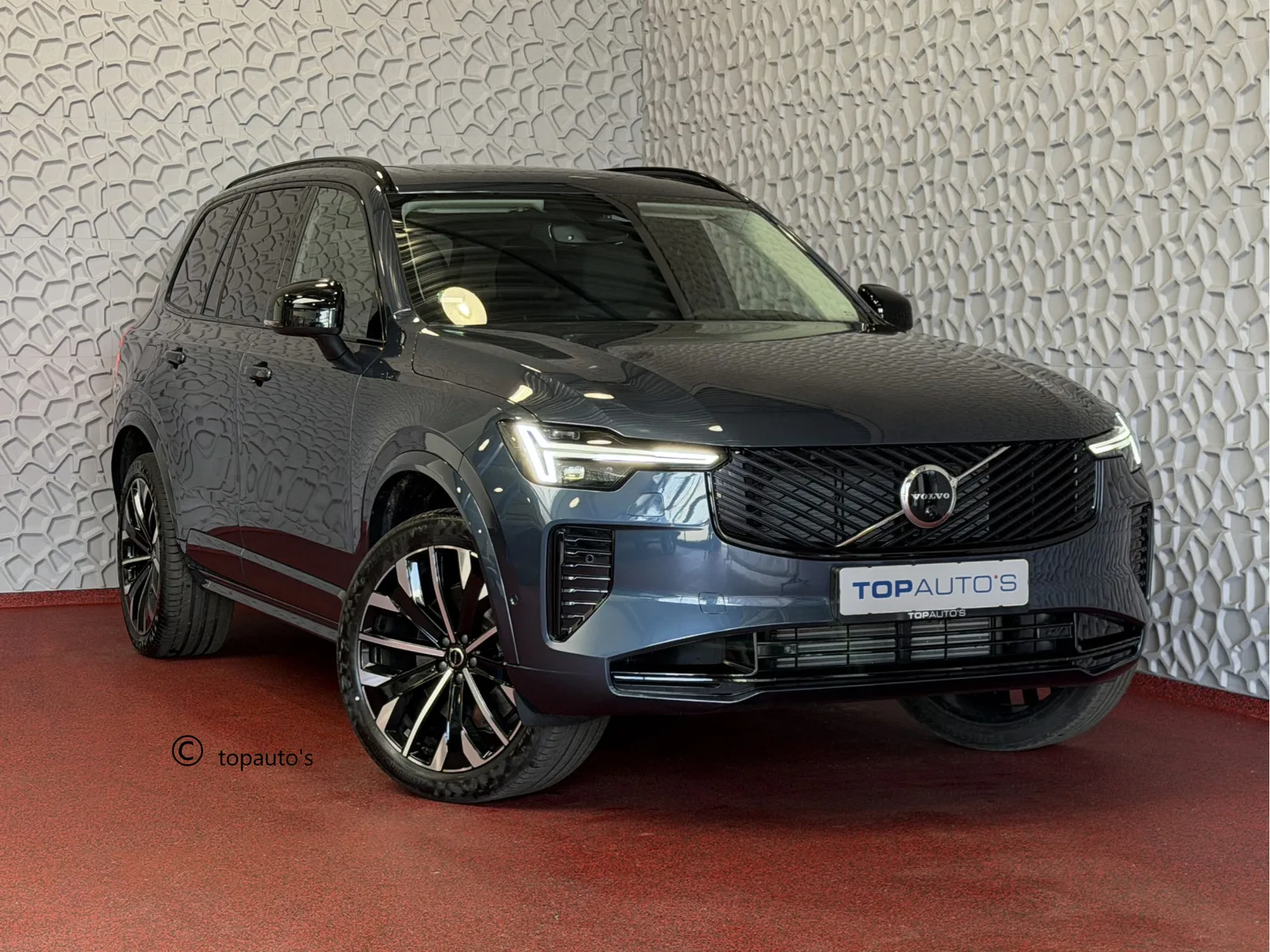 Volvo XC90 (2025) — foto 1