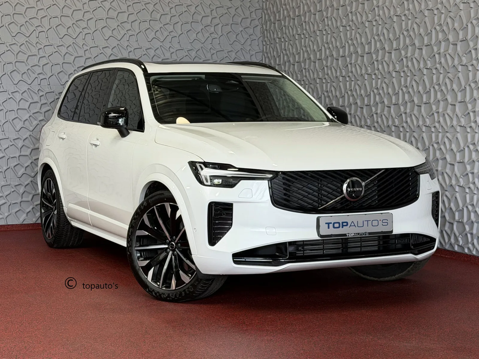Volvo XC90 (2025) — foto 1