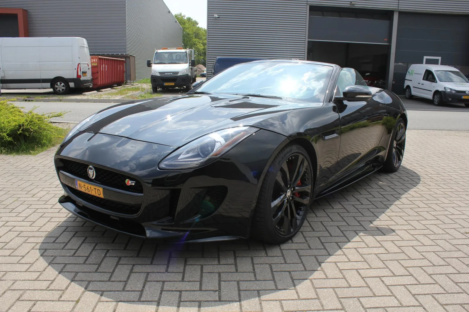 Jaguar F-Type (2015) — foto 1