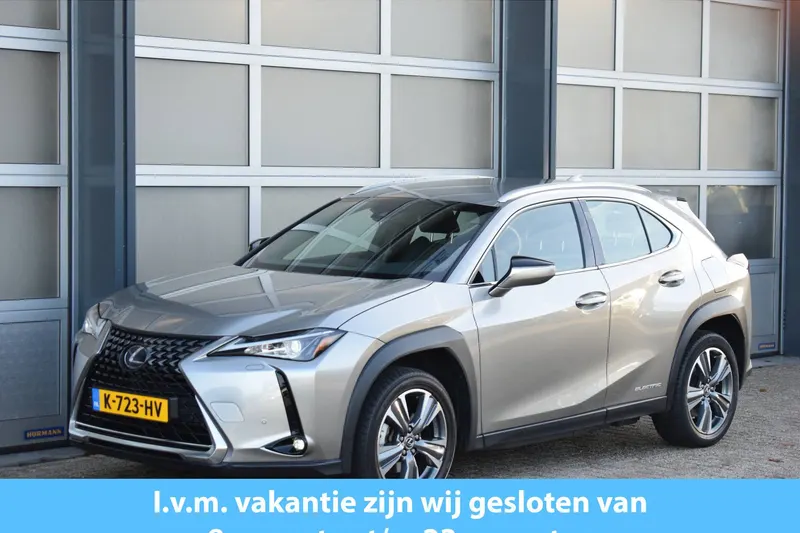 Lexus UX (2020)