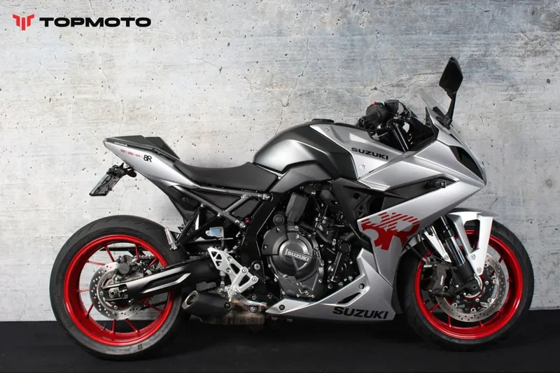 Suzuki GSX-8R (2025)
