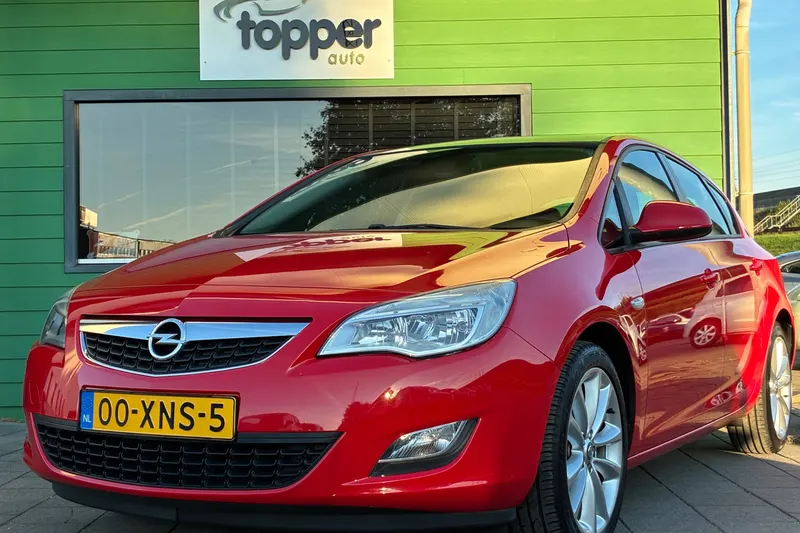 Opel Astra (2012)
