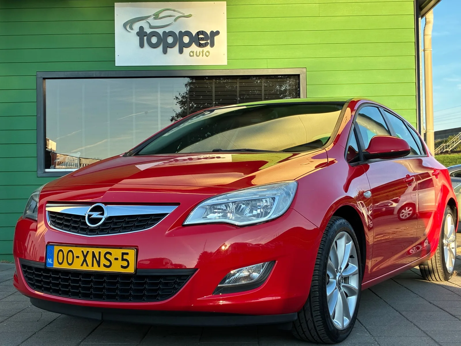 Opel Astra (2012) — foto 1