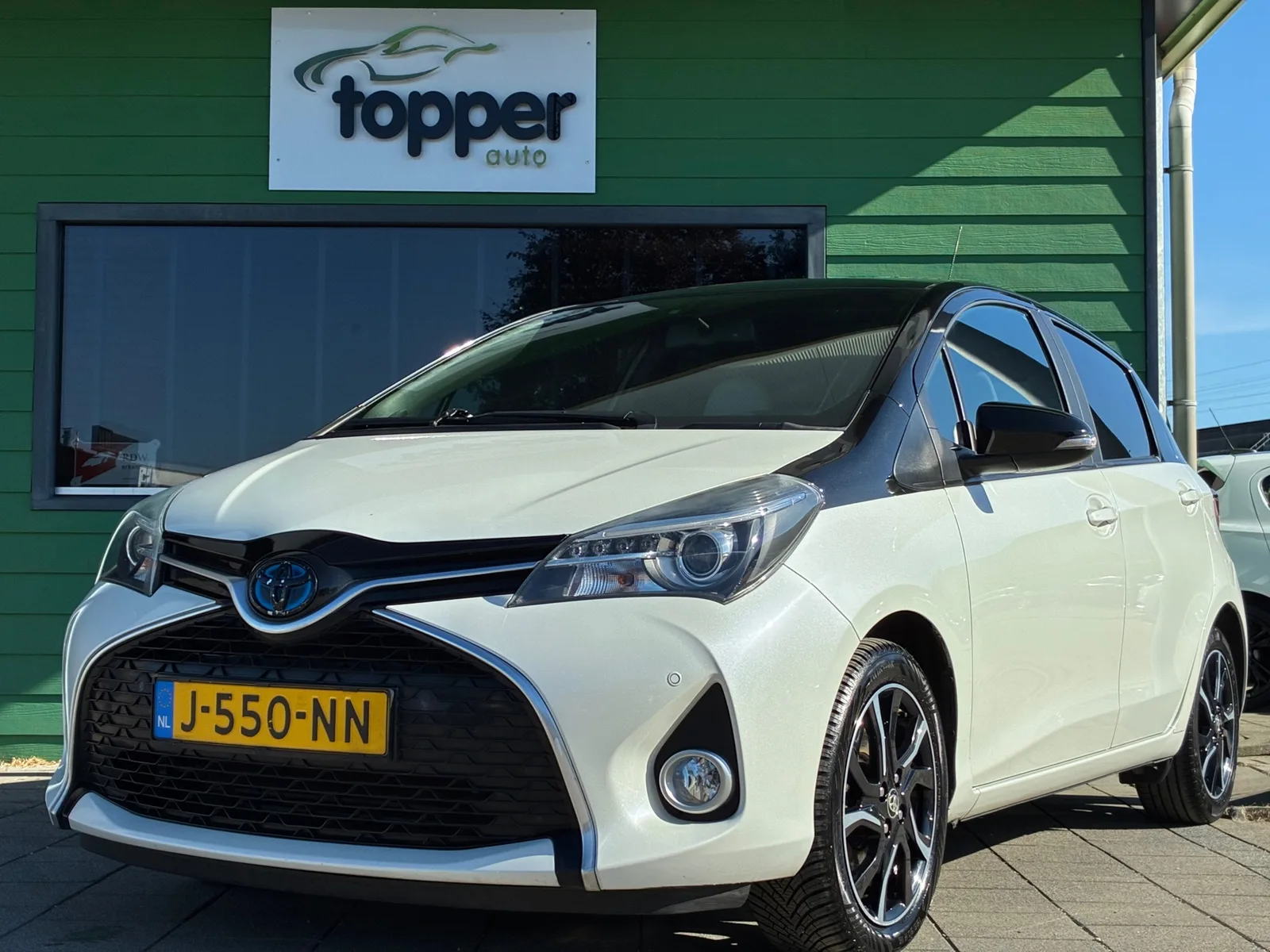 Toyota Yaris (2016) — foto 1
